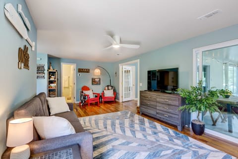 Dock! Lakefront Family Retreat in Sunrise Beach House in Lake of the Ozarks