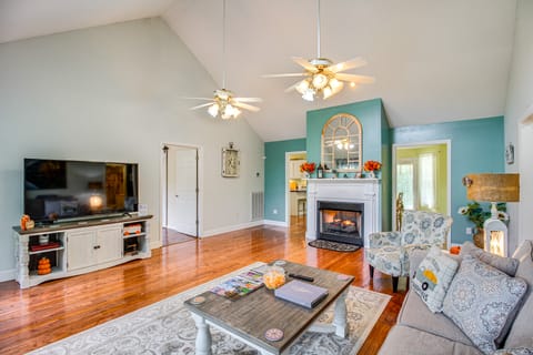 Charming Trenton Home w/ Mtn Views & Patio! House in Alabama