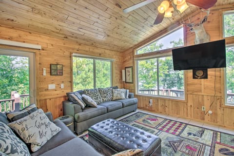 Big Lake Getaway w/ Private Beach + Fire Pit! House in Minnesota