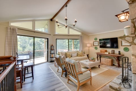 Stunning Dillard Home w/ Yard in Sky Valley! House in Sky Valley