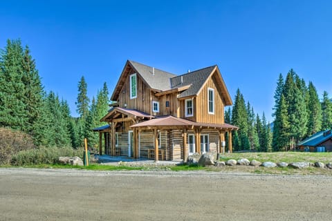 8 Mi to Ski: Custom-Built Cabin in Breckenridge House in Summit County