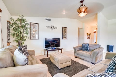 Yuma Family Home w/ Covered Patio + Grill! House in Yuma