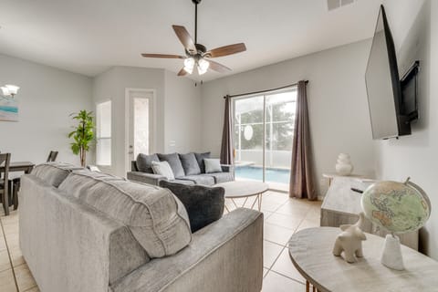 Pool & Lanai: Davenport Home 12 Mi to Disney House in Four Corners