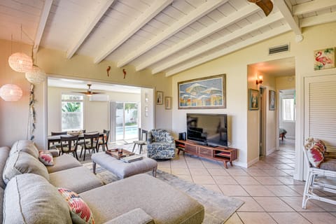 Ormond Beach Retreat: Walk to Shore & Shops! House in Daytona Beach