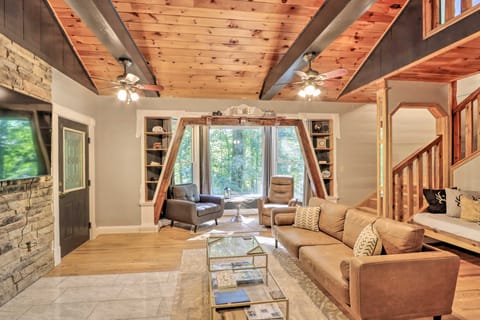 Custom-Built Luxury Cabin w/ Tesla Charger! House in Georgia