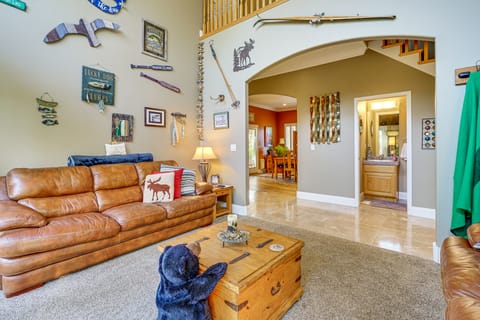 Secluded Home w/ Hot Tub & Mountain Views! House in Millcreek