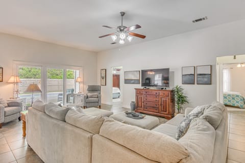 Private Pool + Patio: Pensacola Family Home! House in Alabama