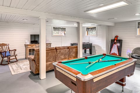 Newcomb Retreat w/ Mountain Views & Fire Pit! House in Adirondack Mountains