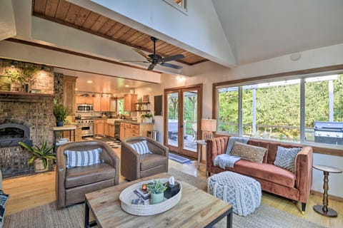 100-Year-Old Farmhouse w/ Hot Tub on 5 Acres! House in Puget Sound