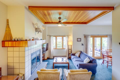 Lake Placid Condo w/ Patio - Walk to Beach! Apartment in Adirondack Mountains