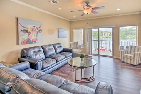 Balcony & Boat Slip: Lakefront Unit in Hot Springs Apartment in Lake Hamilton