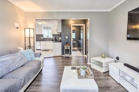 Waterbury Home: Playground & Porch Swing House in Waterbury