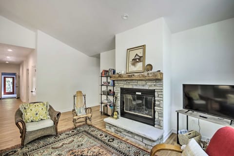 Door County Family Home: 3 Mi Whitefish Dunes House in Door County