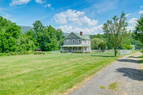 Mtn Views & Idyllic Setting! Clifton Forge Retreat House in Shenandoah Valley