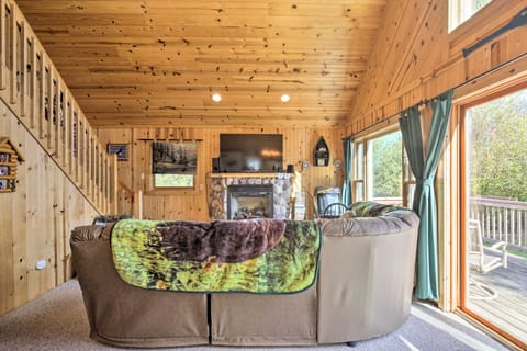 Hurley Lakefront Hideaway w/ Fire Pit & Dock! House in Wisconsin