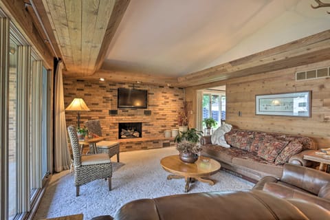 Walk to Dtwn Sturgis: Black Hills Retreat w/ Yard House in Sturgis