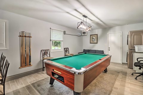 Game Room & Yard: Family Paradise in Pocono Summit House in Coolbaugh Township