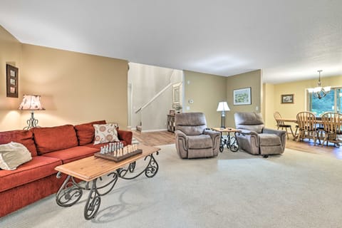 Bellaire Ski Escape ~ 1 Mile to Schuss Mountain! House in Michigan