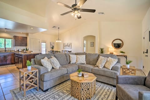 Chic Yuma Getaway Near Park, Golf & Shopping! House in Fortuna Foothills