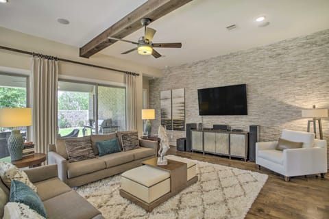 Family-Friendly Brookshire Home w/ Game Room! House in Katy