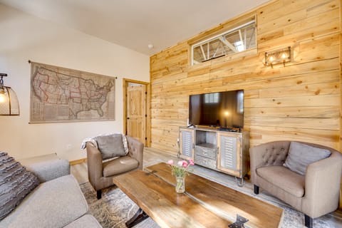 13 Mi to USAFA: Peaceful Colorado Springs Getaway! Apartment in Black Forest