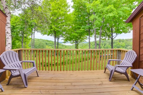 Bellaire Ski Condo: 1 Mi to Summit Mountain! Apartment in Michigan