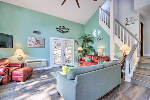 2 Mi to Margaritaville: Lake of the Ozarks Home! House in Lake of the Ozarks