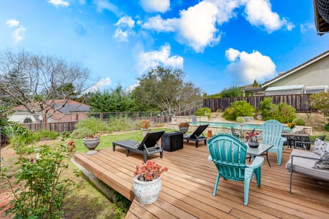 Wine Country Gateway w/ Views Btwn Napa & SF House in Benicia