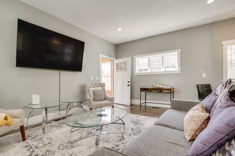 Pet-Friendly Minneapolis Home ~ 6 Mi to Dtwn! House in Minneapolis