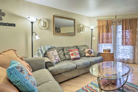 Rustic Condo w/ Deck < 1 Mi to Angel Fire Resort! Apartment in Angel Fire