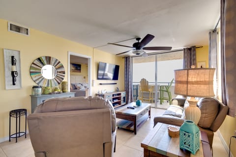 Pool Access: Waterfront Hudson Condo! Apartment in Hudson