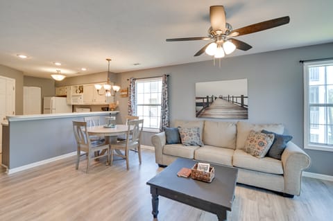 On the Fairways: Myrtle Beach Condo w/ Pool Access Apartment in Carolina Forest