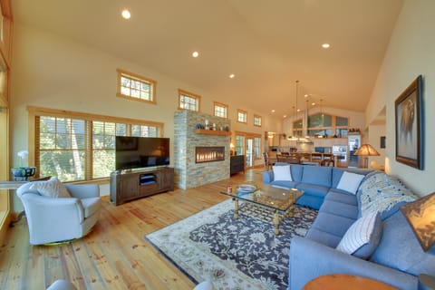 Sandpoint Waterfront Getaway on Lake Pend Oreille! House in Lake Pend Oreille