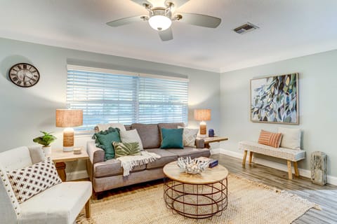 Remodeled St Petersburg Retreat w/ Hot Tub! House in Bay Pines