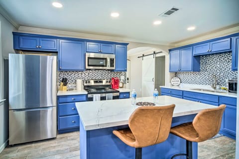 'Blue Cottage in the Bayou' w/ Private Yard! House in Baton Rouge