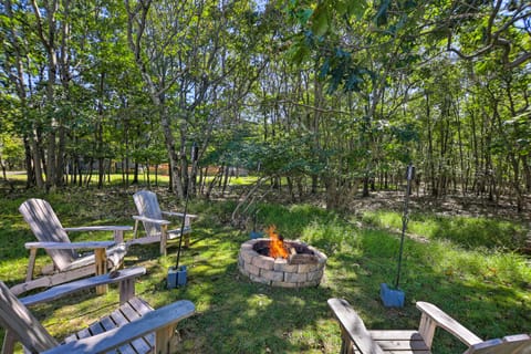 Hot Tub, Fire Pit & Lake Access: Poconos Escape! House in Tunkhannock Township