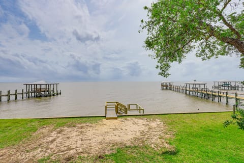 Foley Beach Cottage w/ Waterfront Backyard! Cottage in Alabama