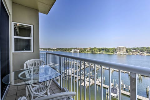 Fort Walton Beach Retreat: Private Boat Slip! Apartment in Okaloosa Island