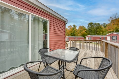 Cozy Cassopolis Retreat on Little Fish Lake! House in Michigan