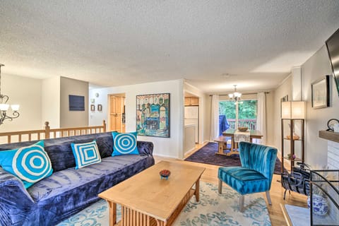 Spacious Kent Getaway w/ Yard, Deck + Grill! House in Kent