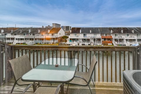Steps to Pool & Ocean City Beach! Water-View Gem Apartment in Ocean City