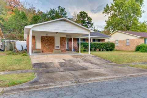 7 Mi to Dtwn: Little Rock Home Near Interstate House in Little Rock