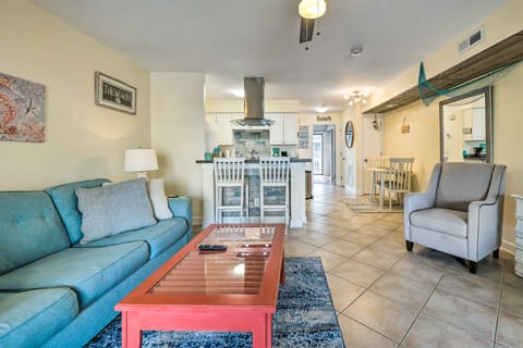 Coastal Condo w/ Pool Access - Steps to Beach Apartment in Carolina Beach