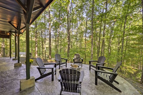Peaceful Boone Cabin w/ Deck & Forest Views! House in Watauga