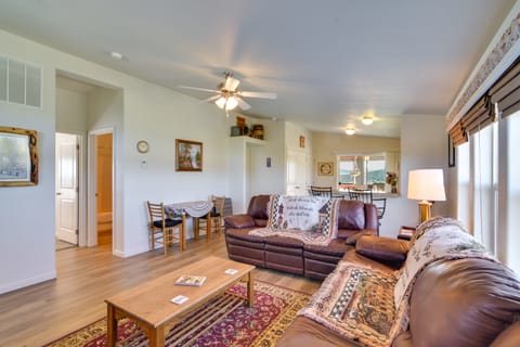 Tranquil Cabin Getaway w/ Panoramic Mtn View! House in Park County