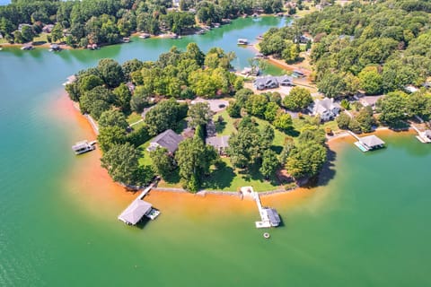 Smith Mountain Lake Retreat w/ Private Beach! Apartment in Smith Mountain Lake