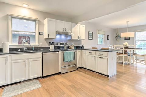 Lewes Cottage w/ Pool Access: 10 Mi to Beach! Cottage in Sussex County