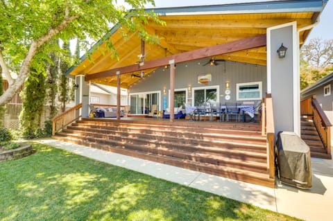 Spacious Lakeport House on Clear Lake w/ Dock House in Clear Lake