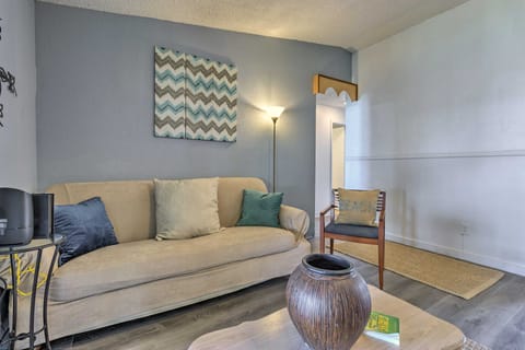 ~ 9 Mi to Universal: Orlando Retreat w/ Sun Porch! House in Pine Hills