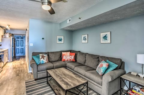 North Myrtle Beach Retreat w/ Ocean Views! Apartment in Crescent Beach